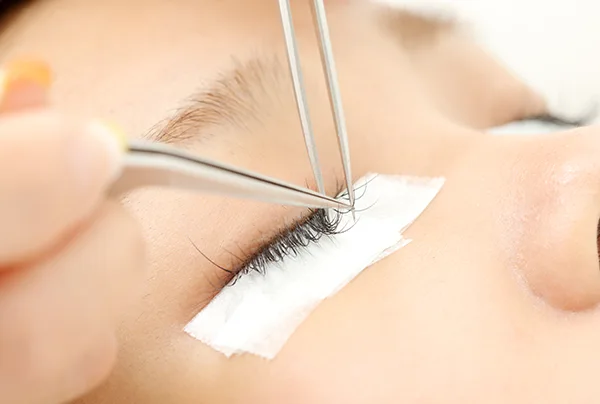 まつ毛エクステサロン